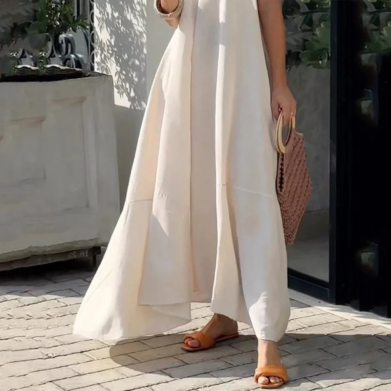 Detalle del Vestido Largo con Escote en V y Tirantes de Lazo